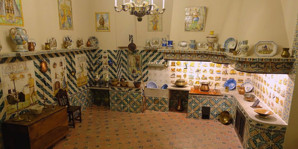 Керамические изделия музея. Валенсия